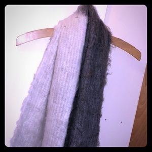 American Eagle/Aerie Two Tone Blanket Scarf